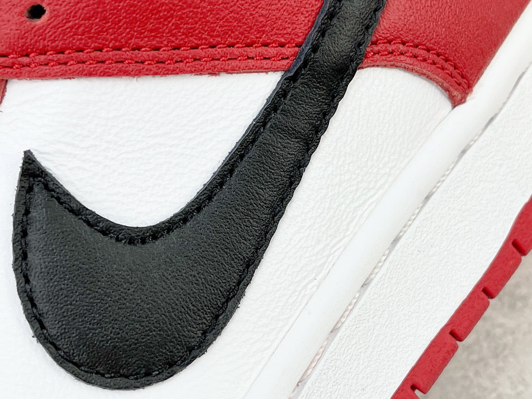 DUNK LOW CHICAGO
