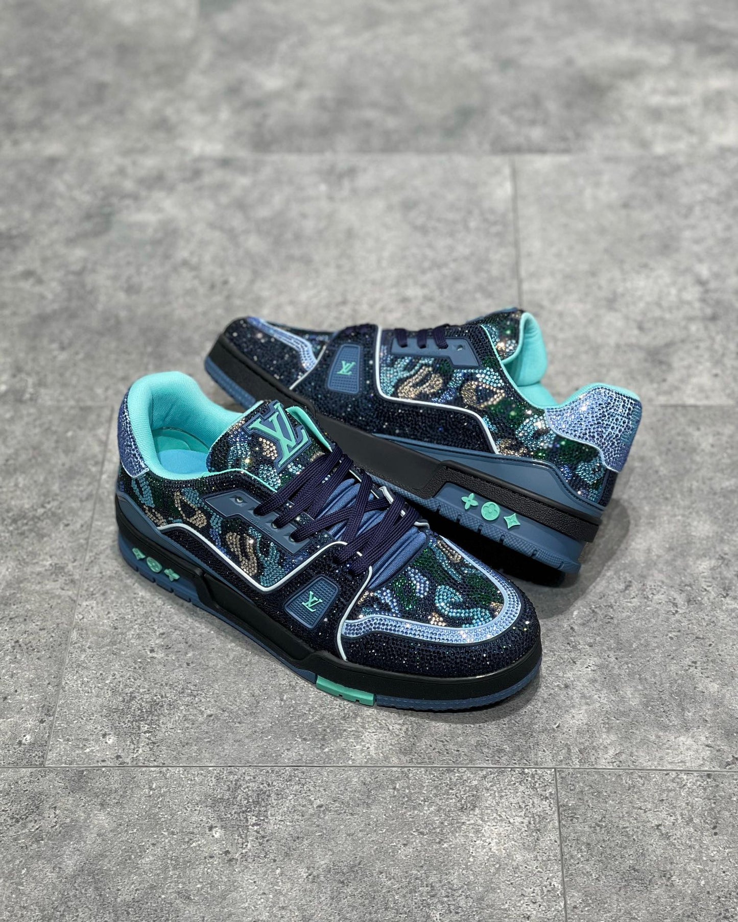 LOU TRAINERS