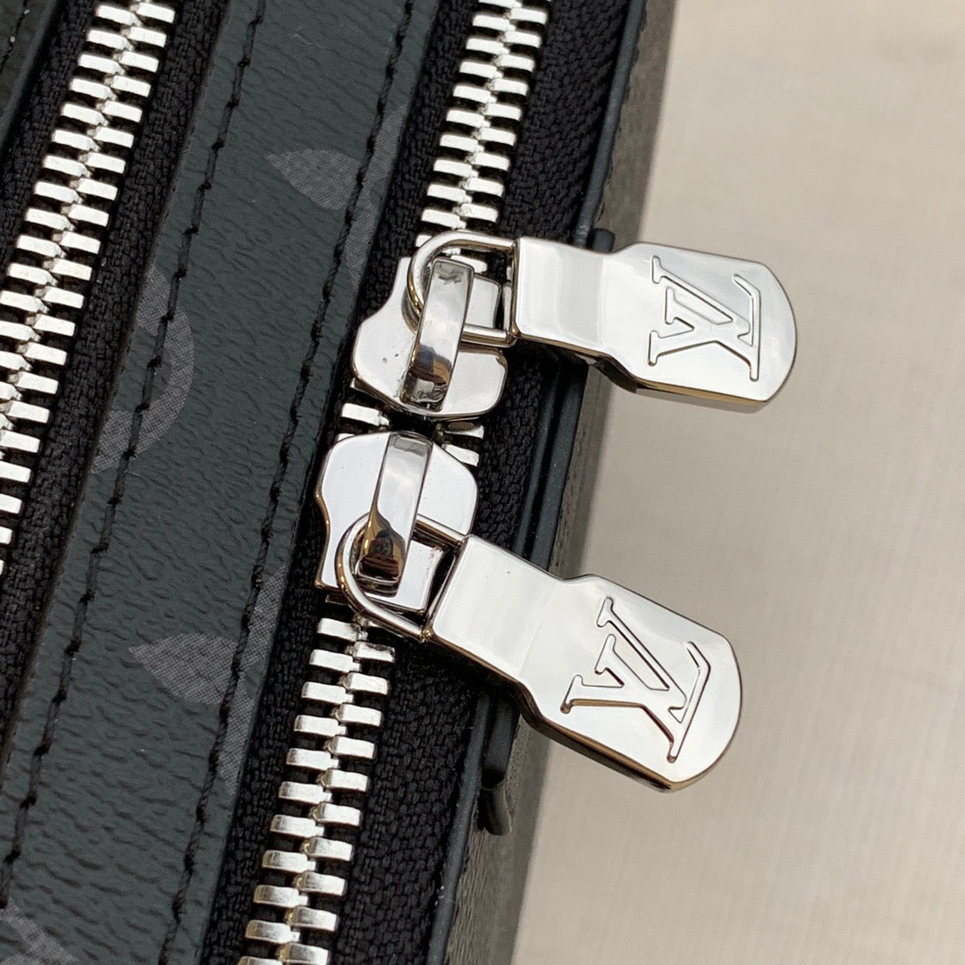 LOU ALPHA WEARABLE WALLET