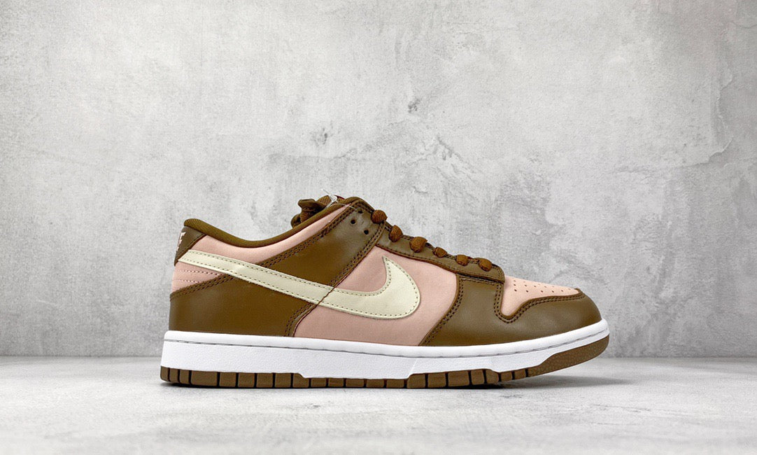 DUNK LOW STUSSY CHERRY