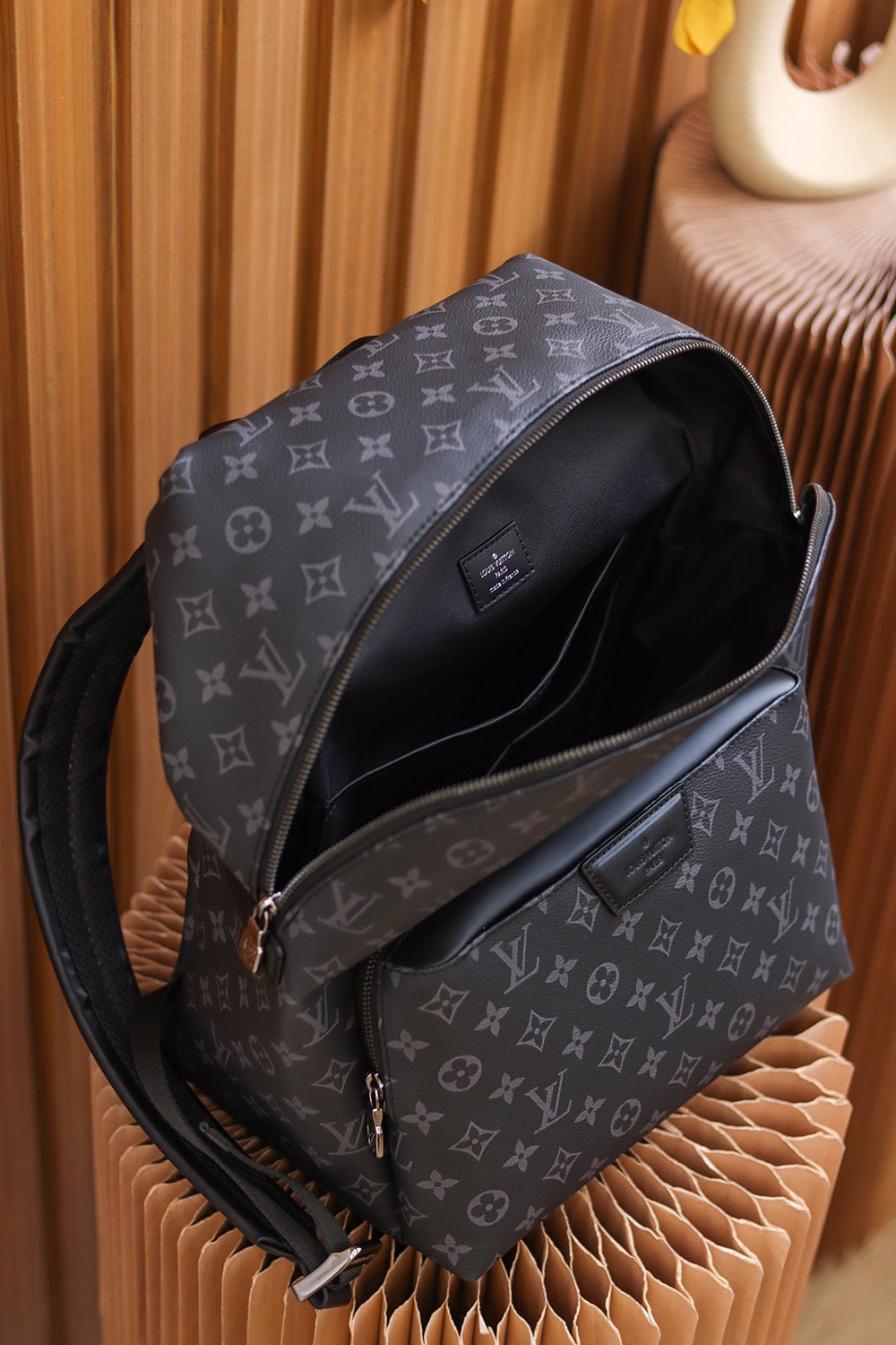 LOU DISCOVERY BACKPACK