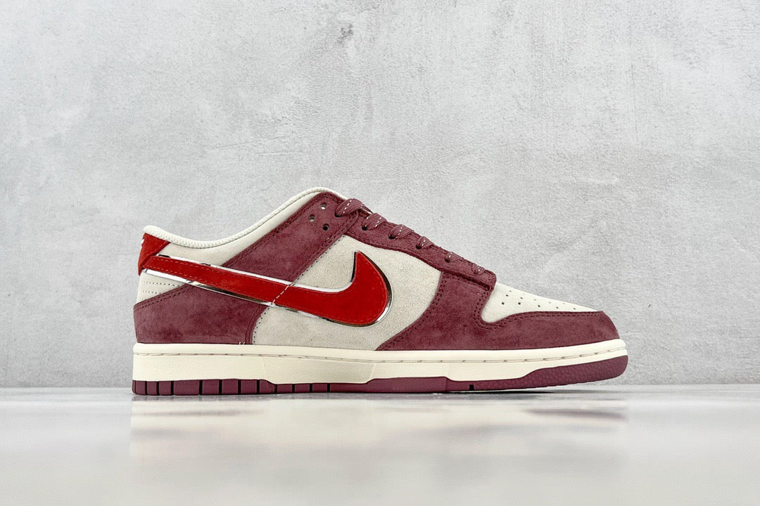 DUNK LOW x OTOMO KATUSHIRO