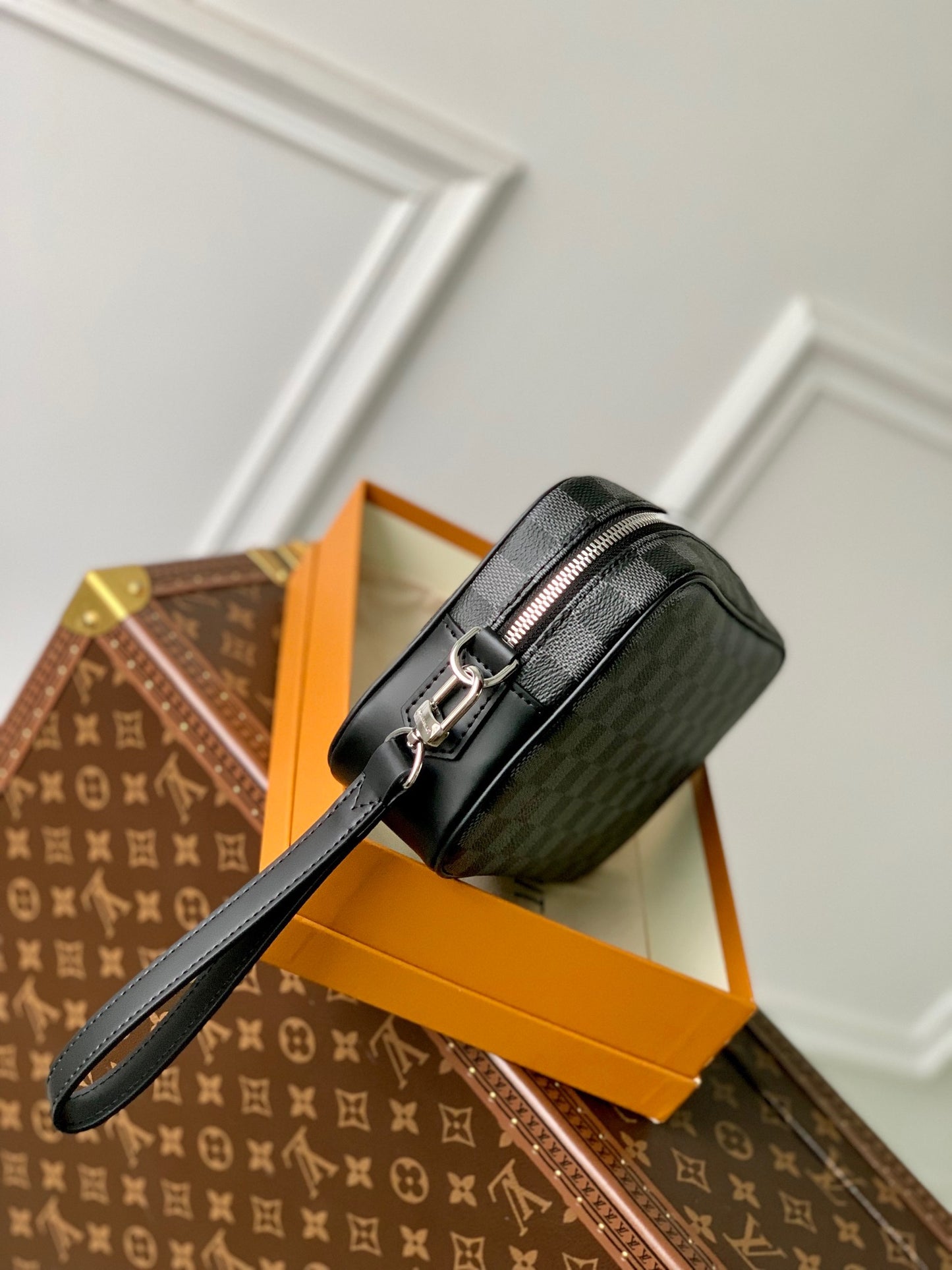 LOU POCHETTE KASAI