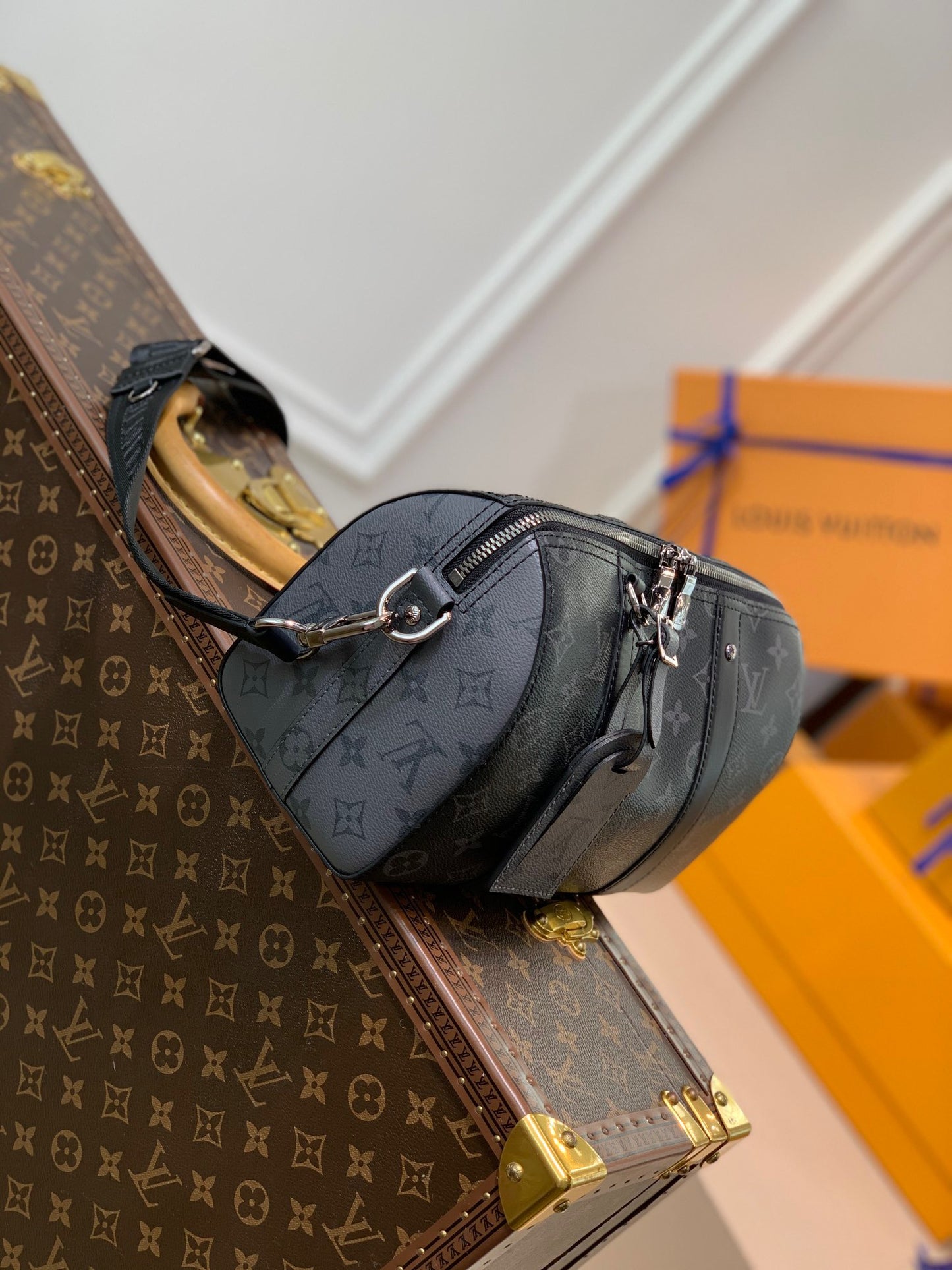 LOU CITY KEEPALL BAG