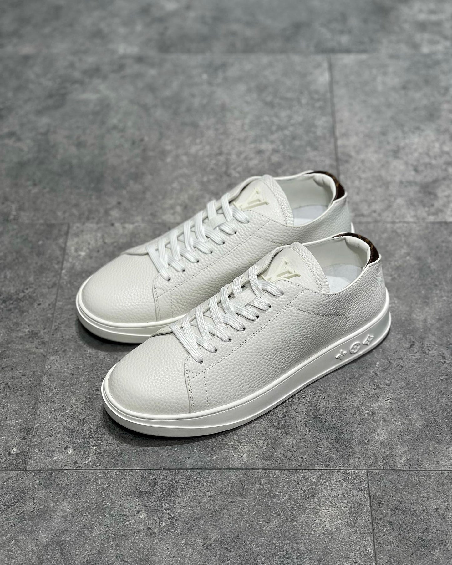 LOU RESORT TRAINERS