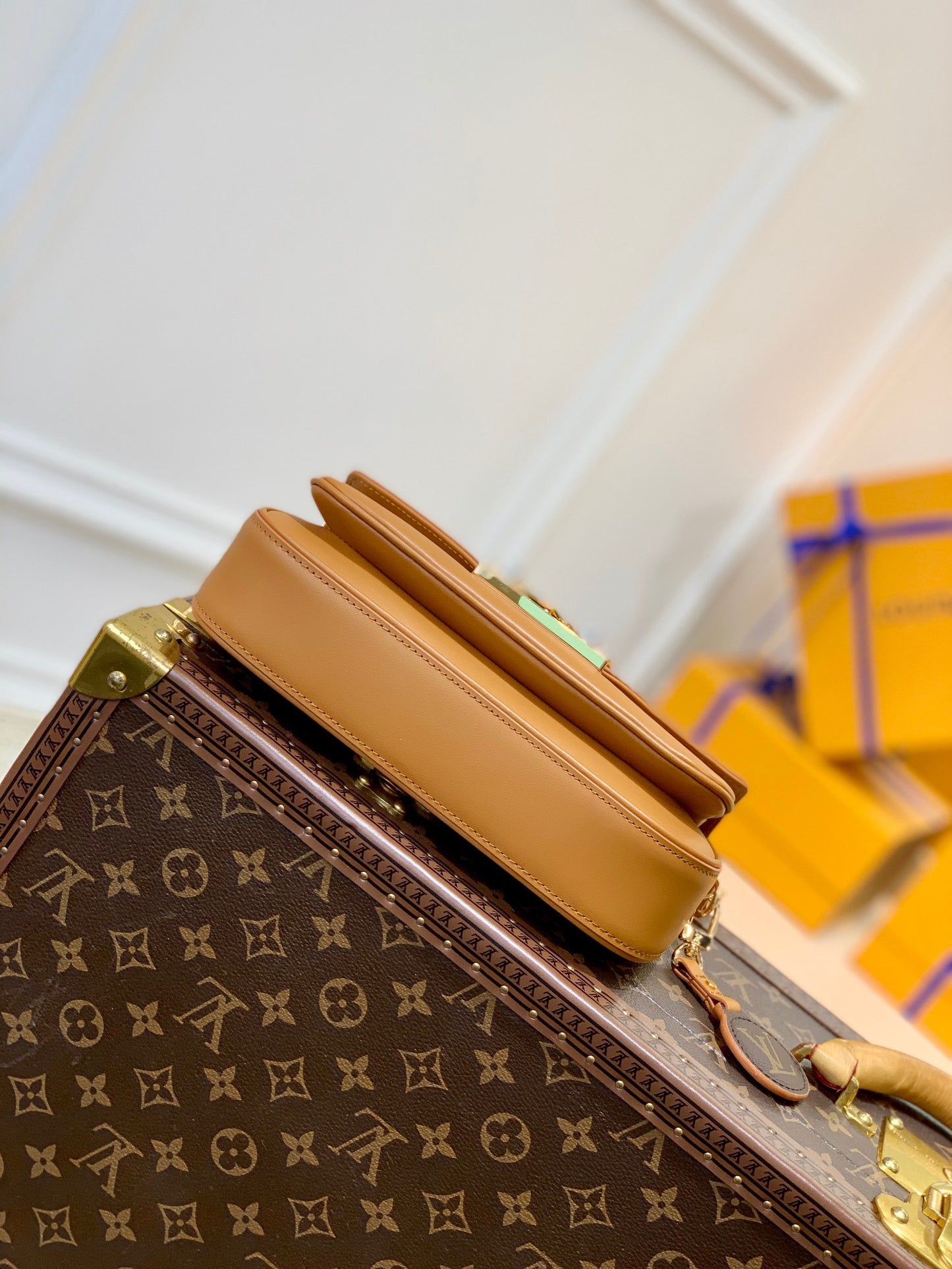 LOU SWING BAG