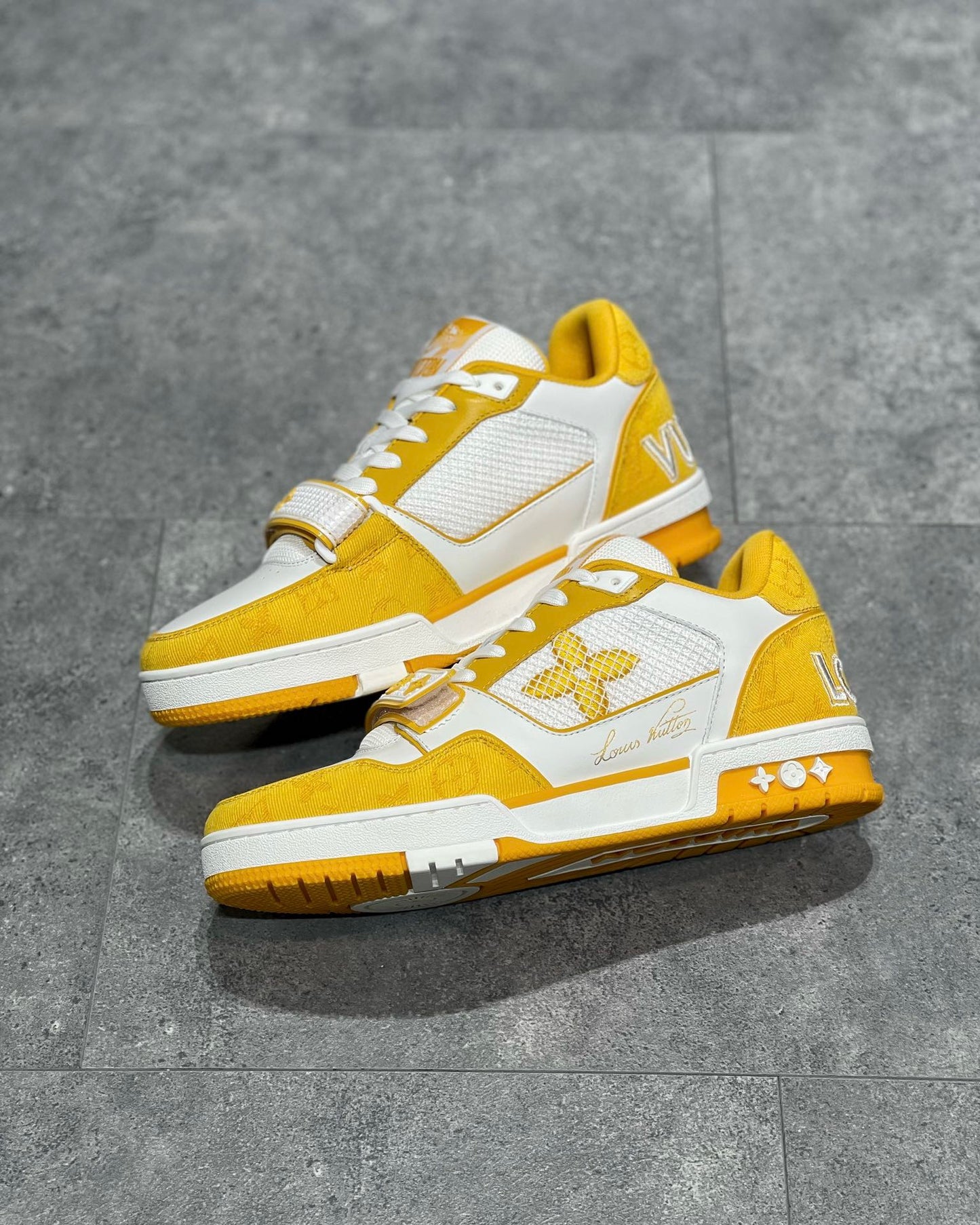 LOU TRAINERS