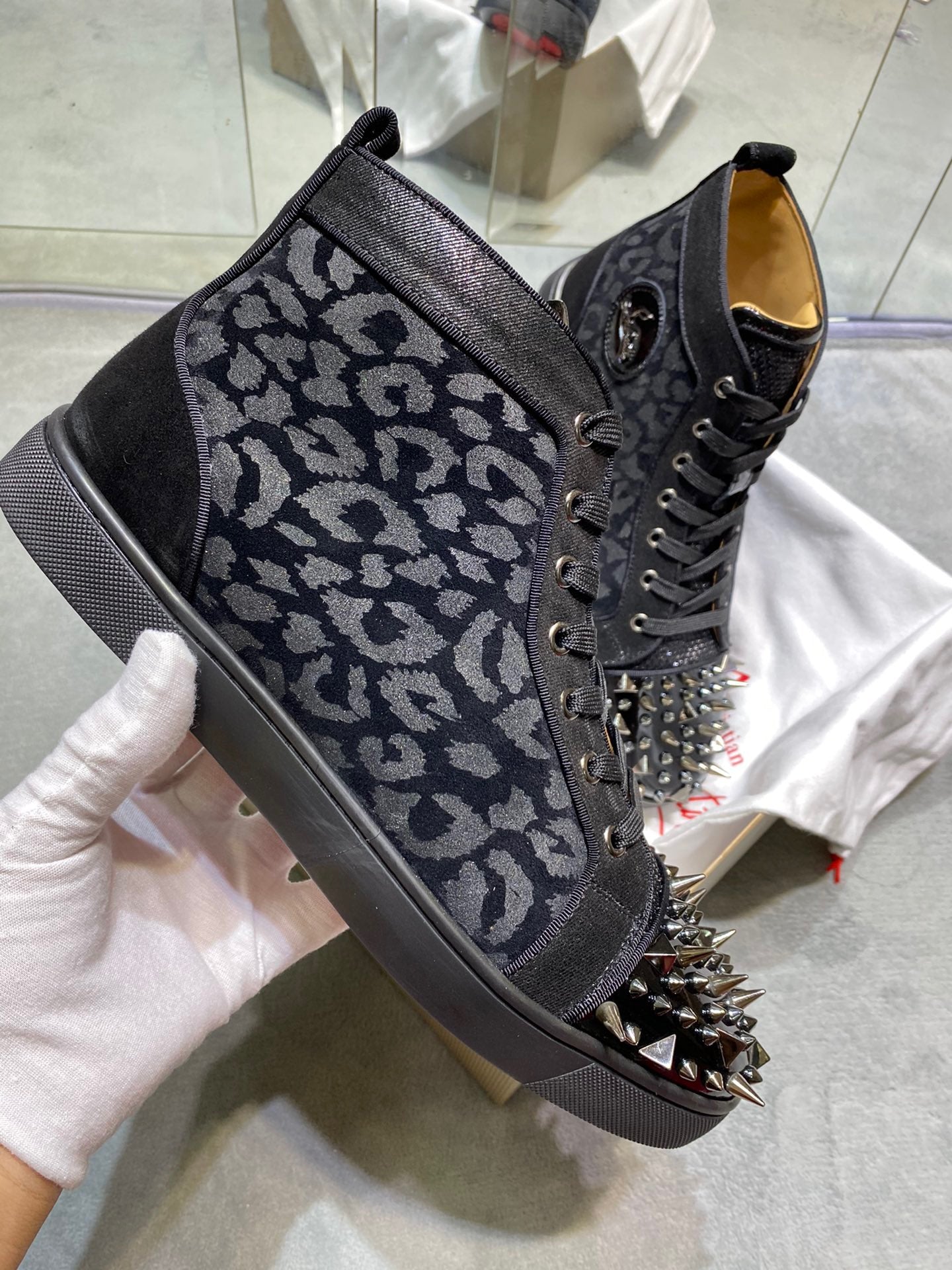 CL SPIKES SNEAKERS