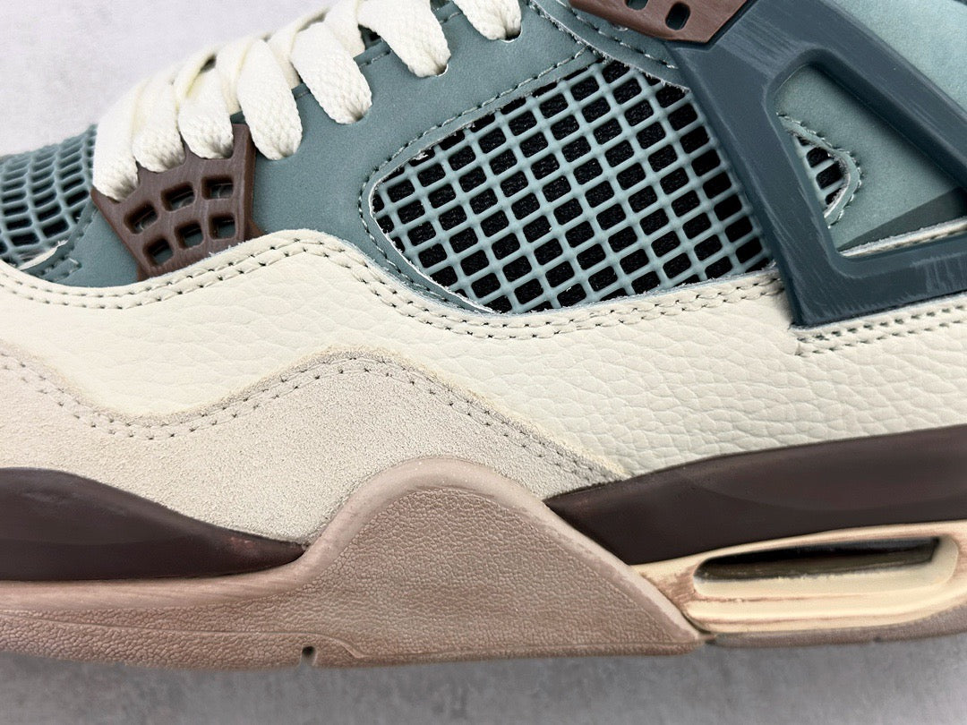 NIKE JORDAN 4 RETRO