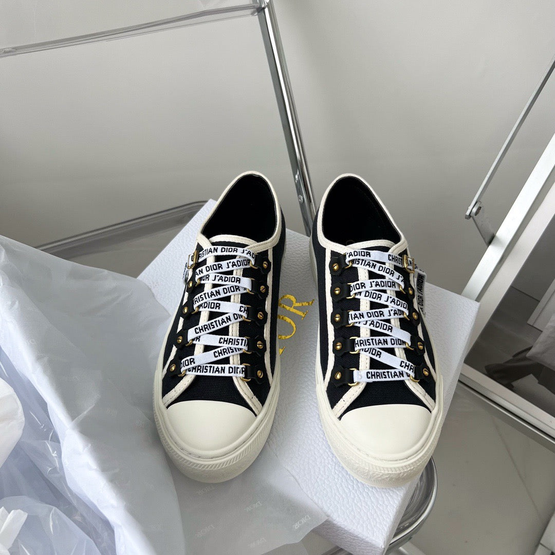 CD WALKN SNEAKER