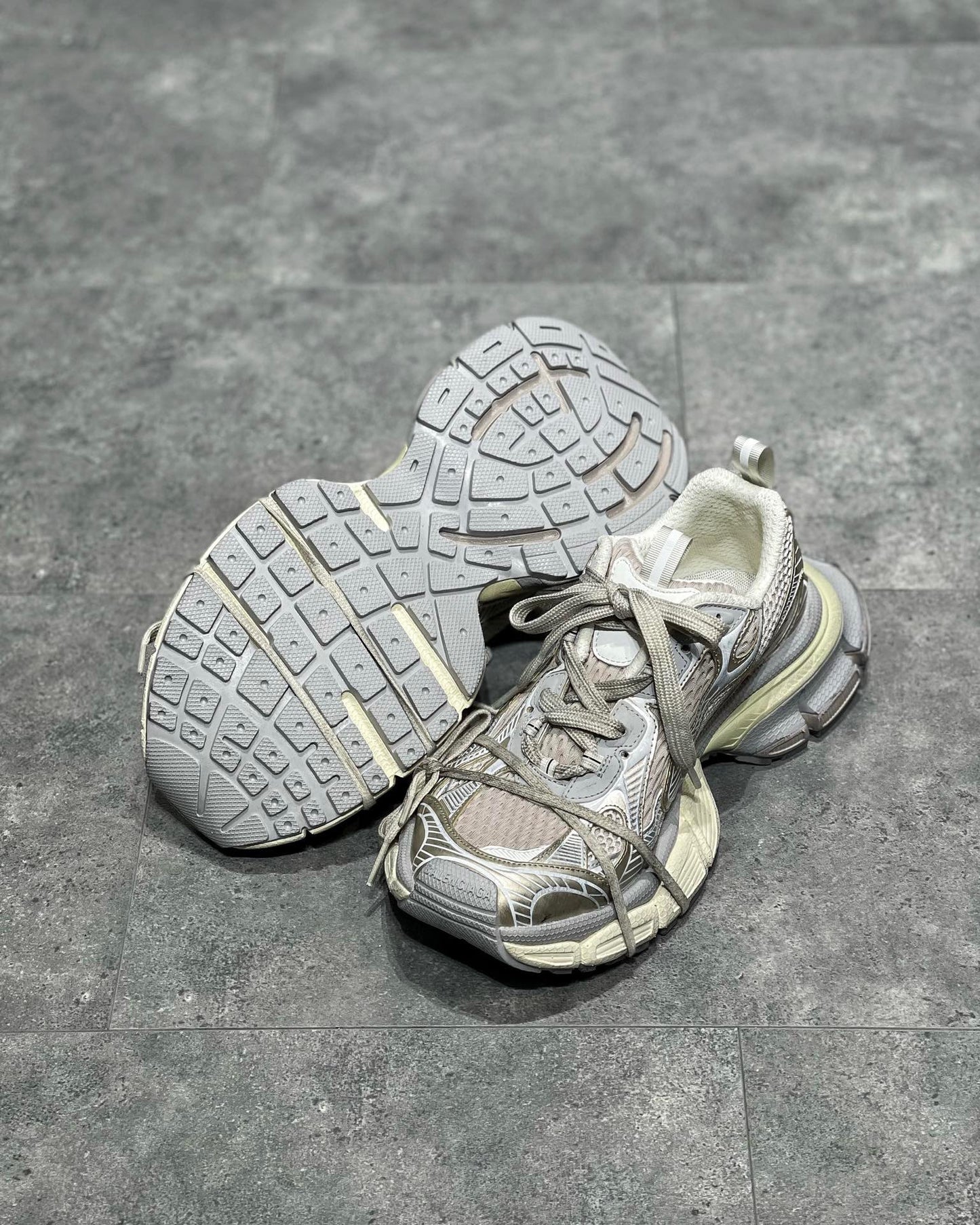BAL 3XL TRAINERS