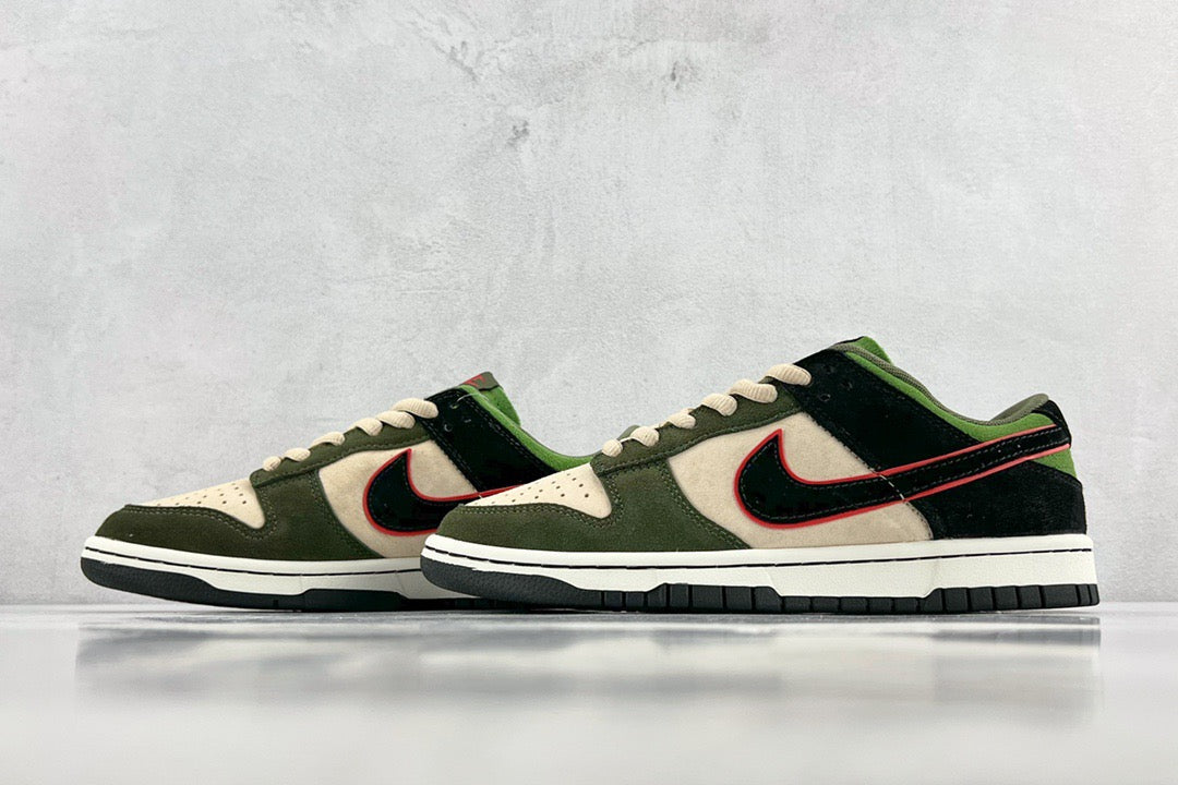 DUNK LOW x OTOMO KATUSHIRO