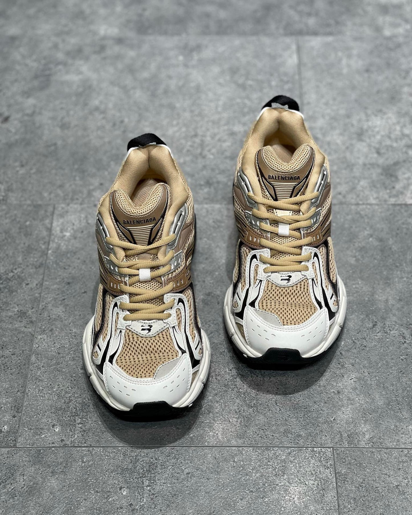 BAL X-PANDER TRAINERS