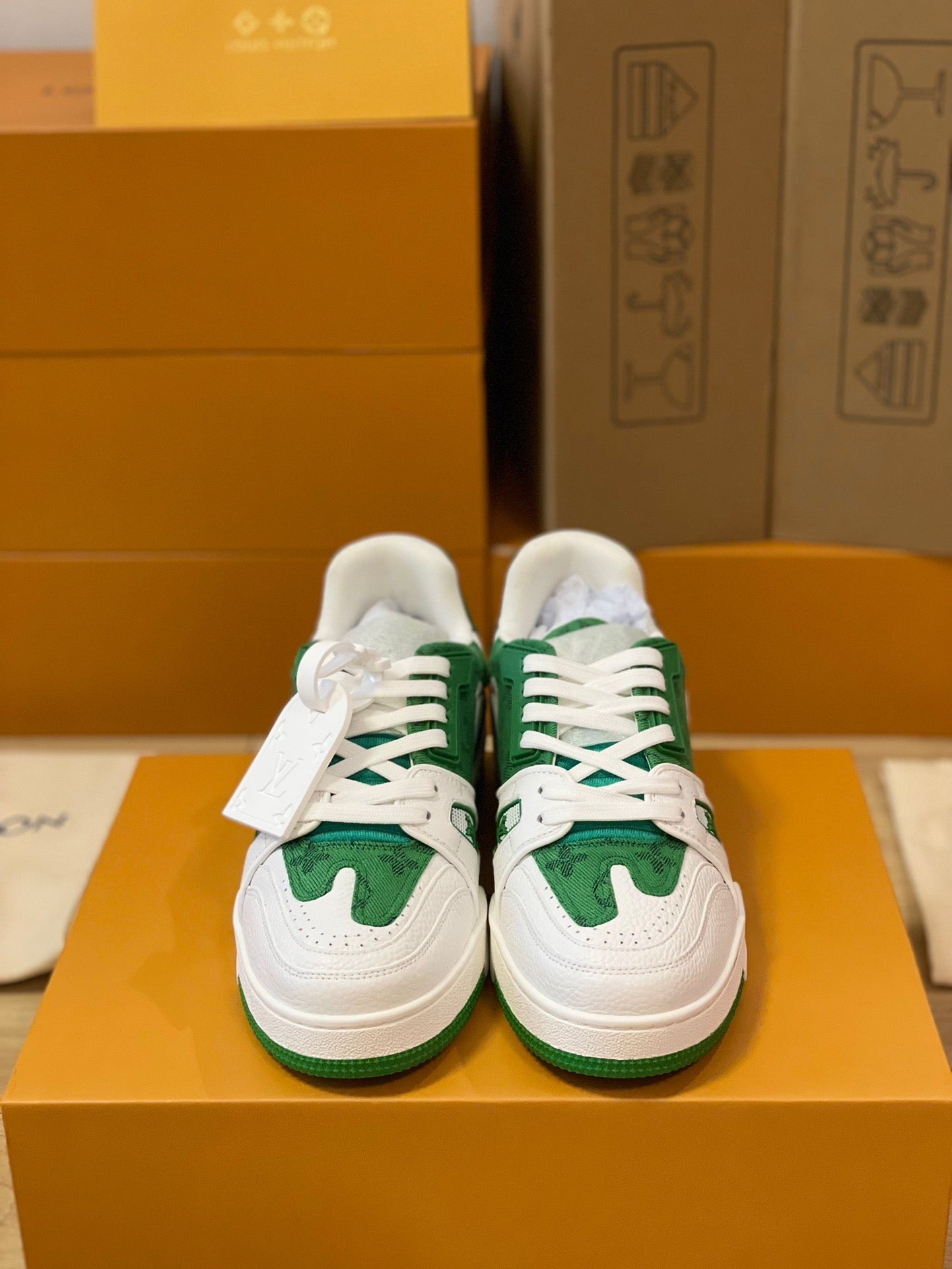 LOU TRAINERS