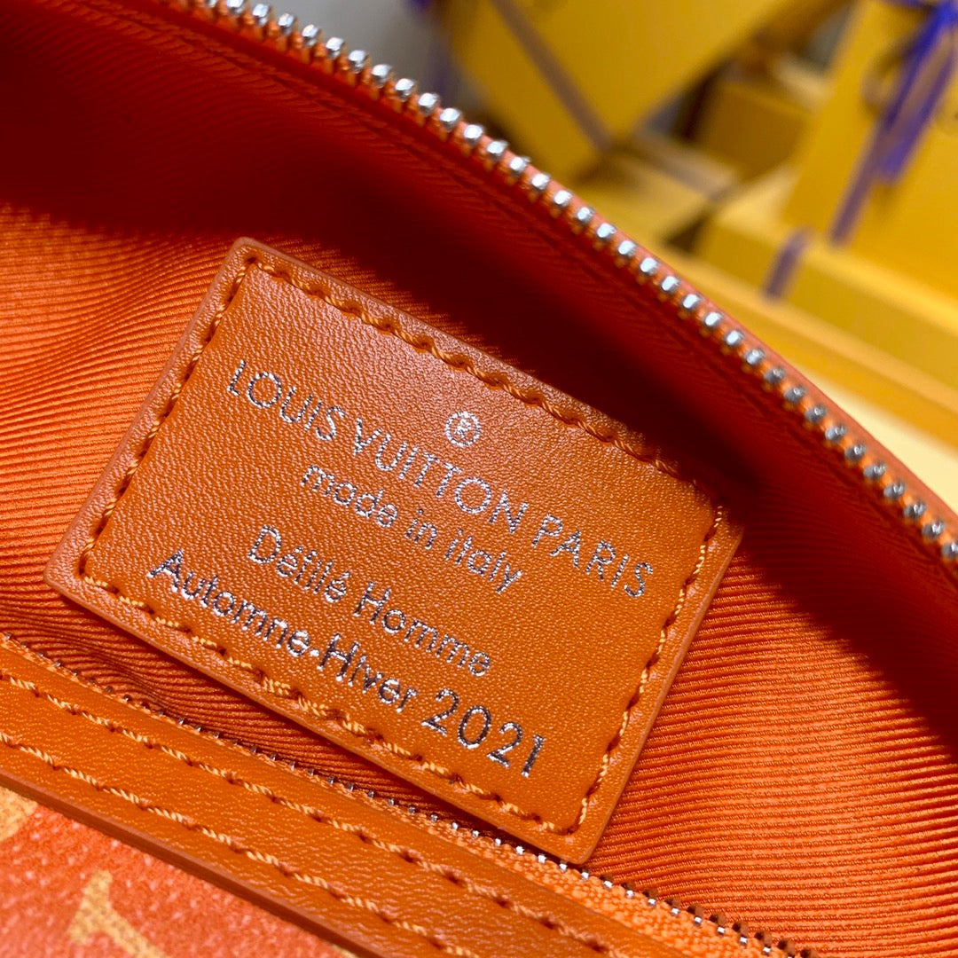 LOU CARROT POUCH