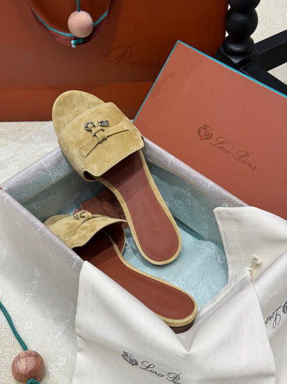 LORO P SUMMER CHARM SLIPPER