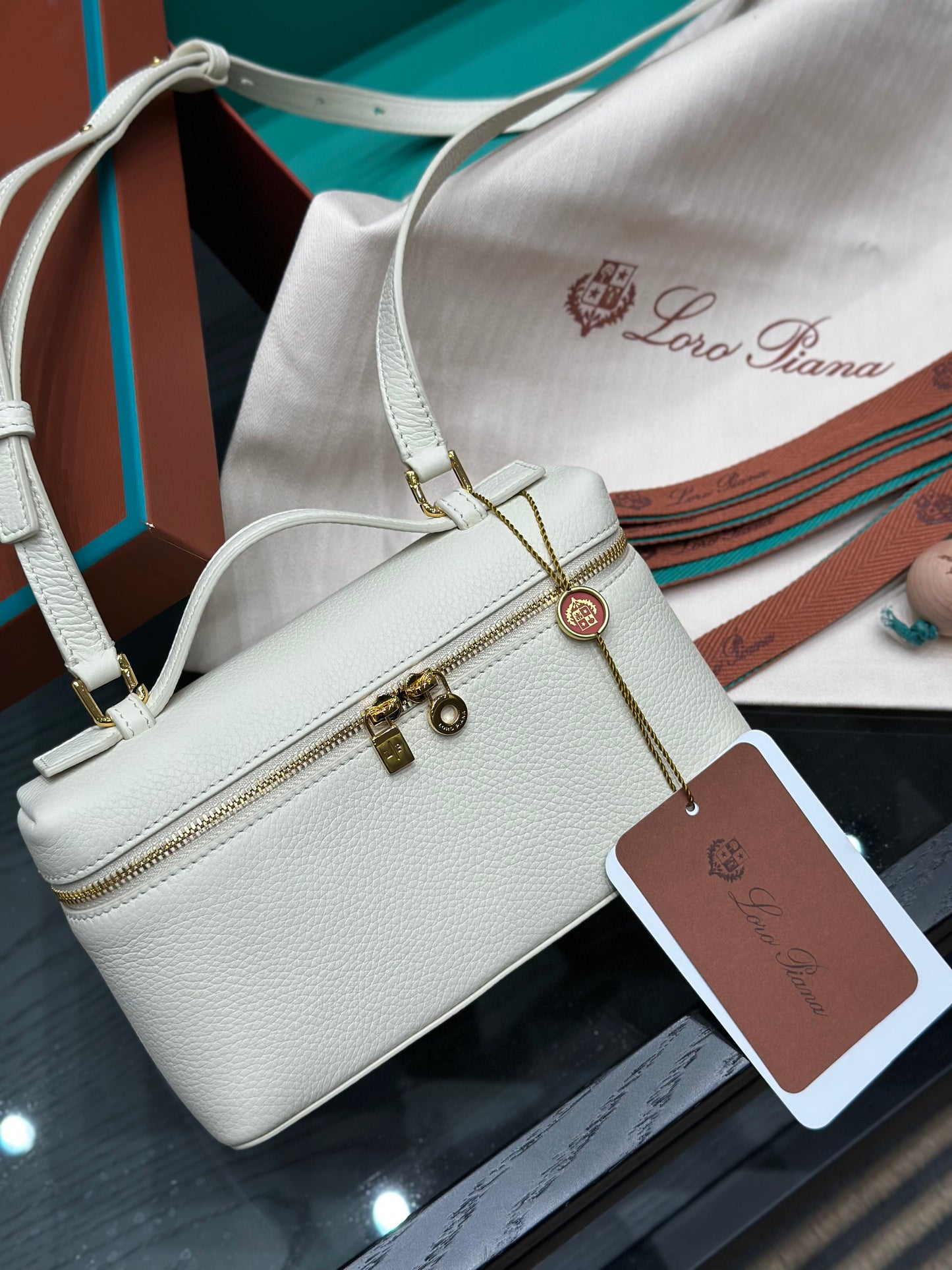 LORO P EXTRA POCKET L19 BAG