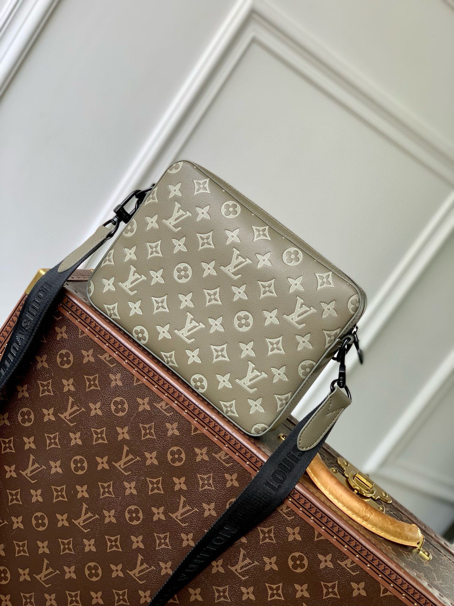 LOU TRIO MESSENGER BAG