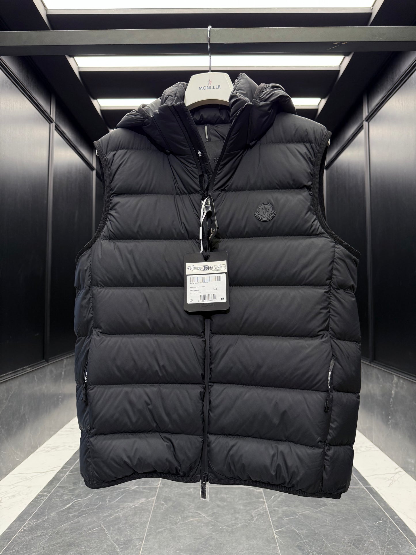 MONC VALMASQUE VEST