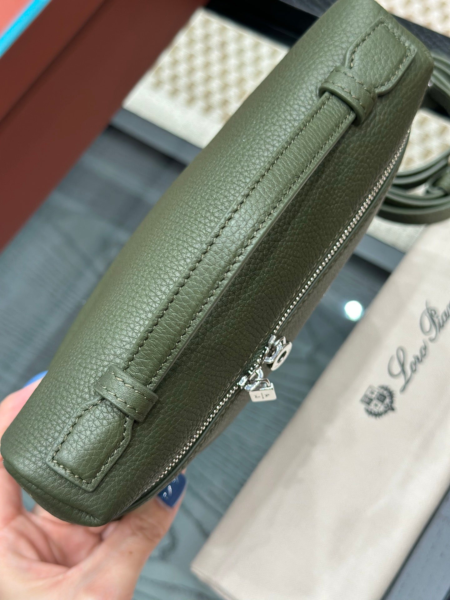 LORO P EXTRA POCKET L19 BAG