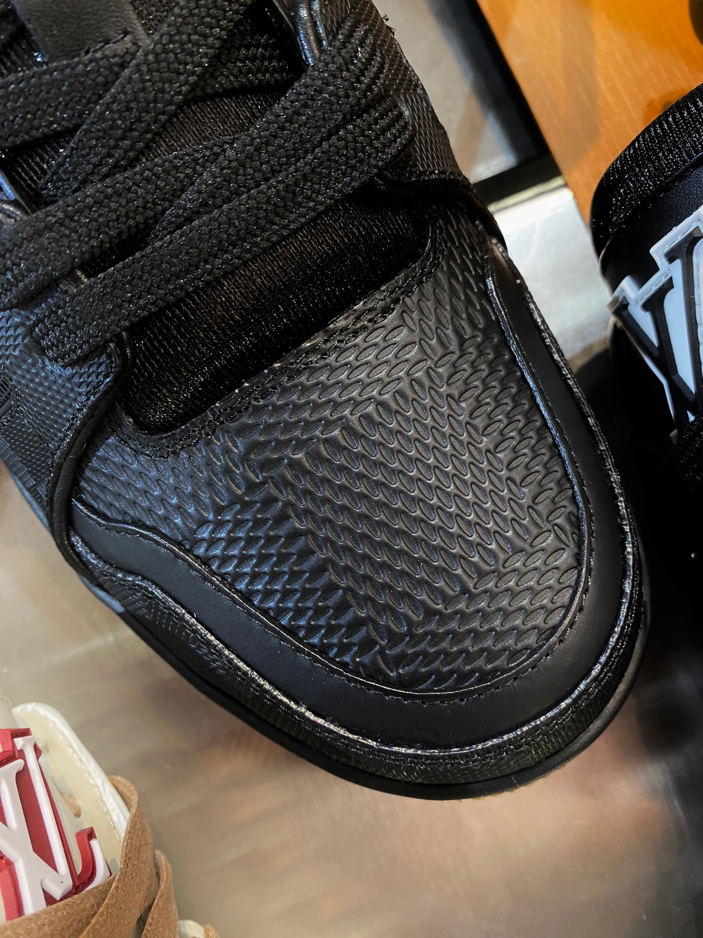 LOU TRAINERS