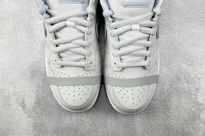 NIKE DUNK LOW WHITE LOBSTER