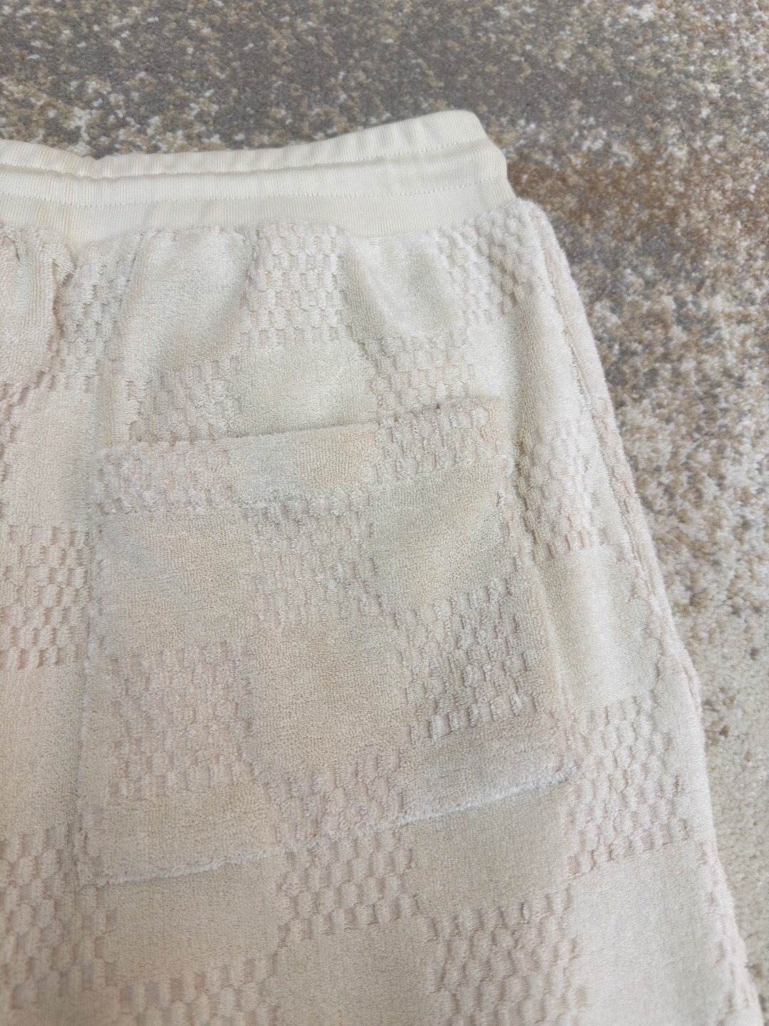 LOU SHORTS