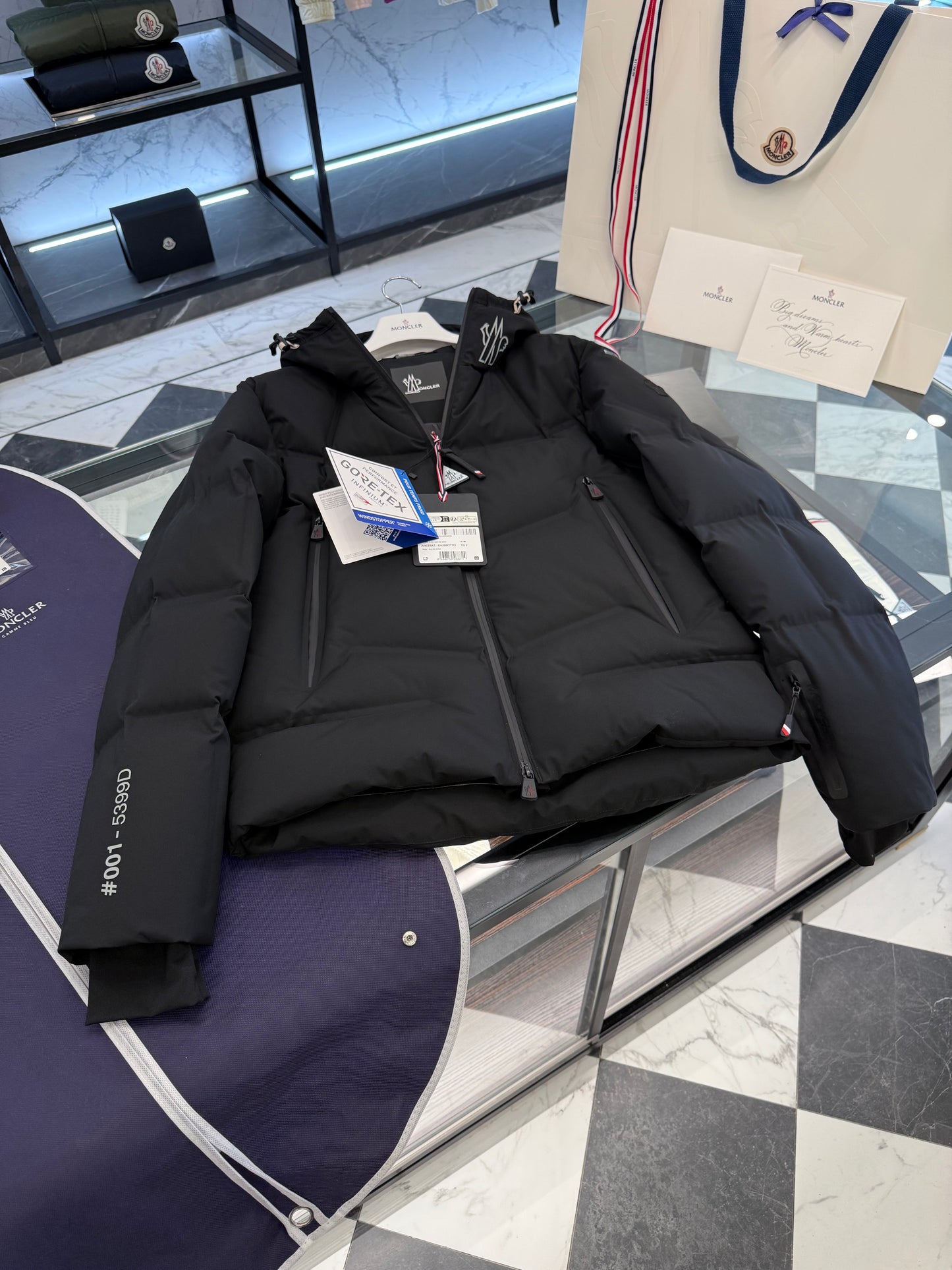 MONC ARCESAZ JACKET