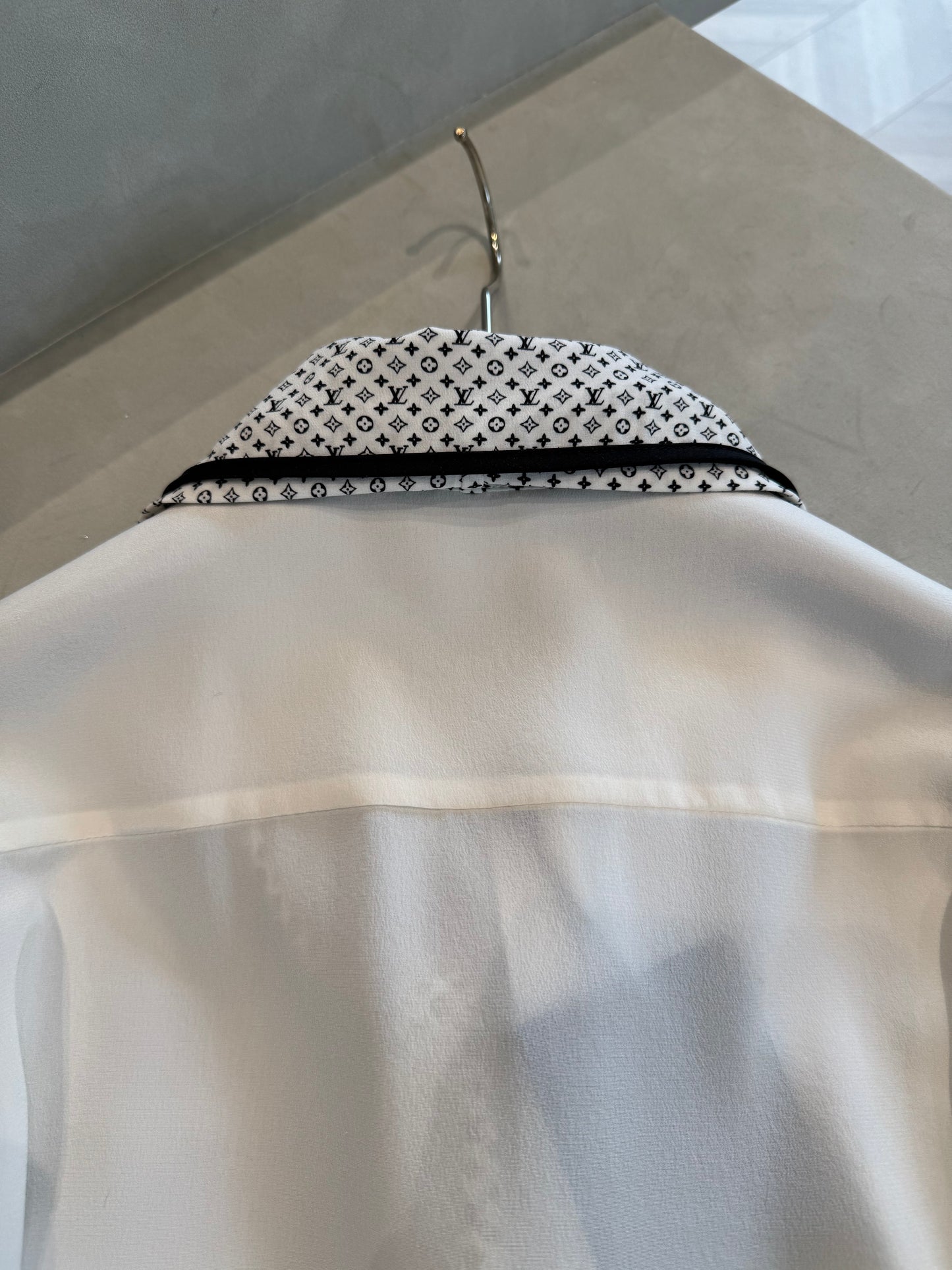 LOU SHIRT