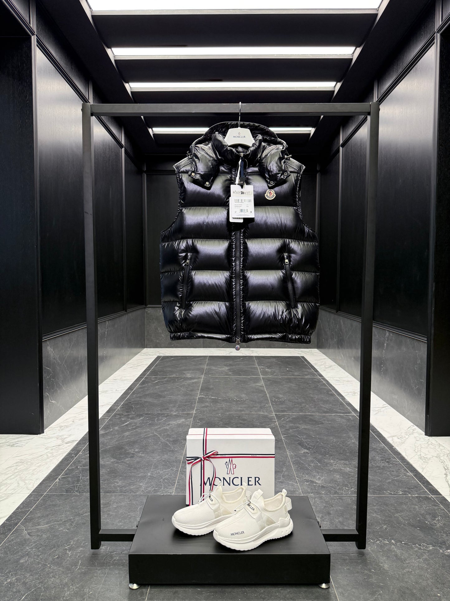 MONC BORMES VEST
