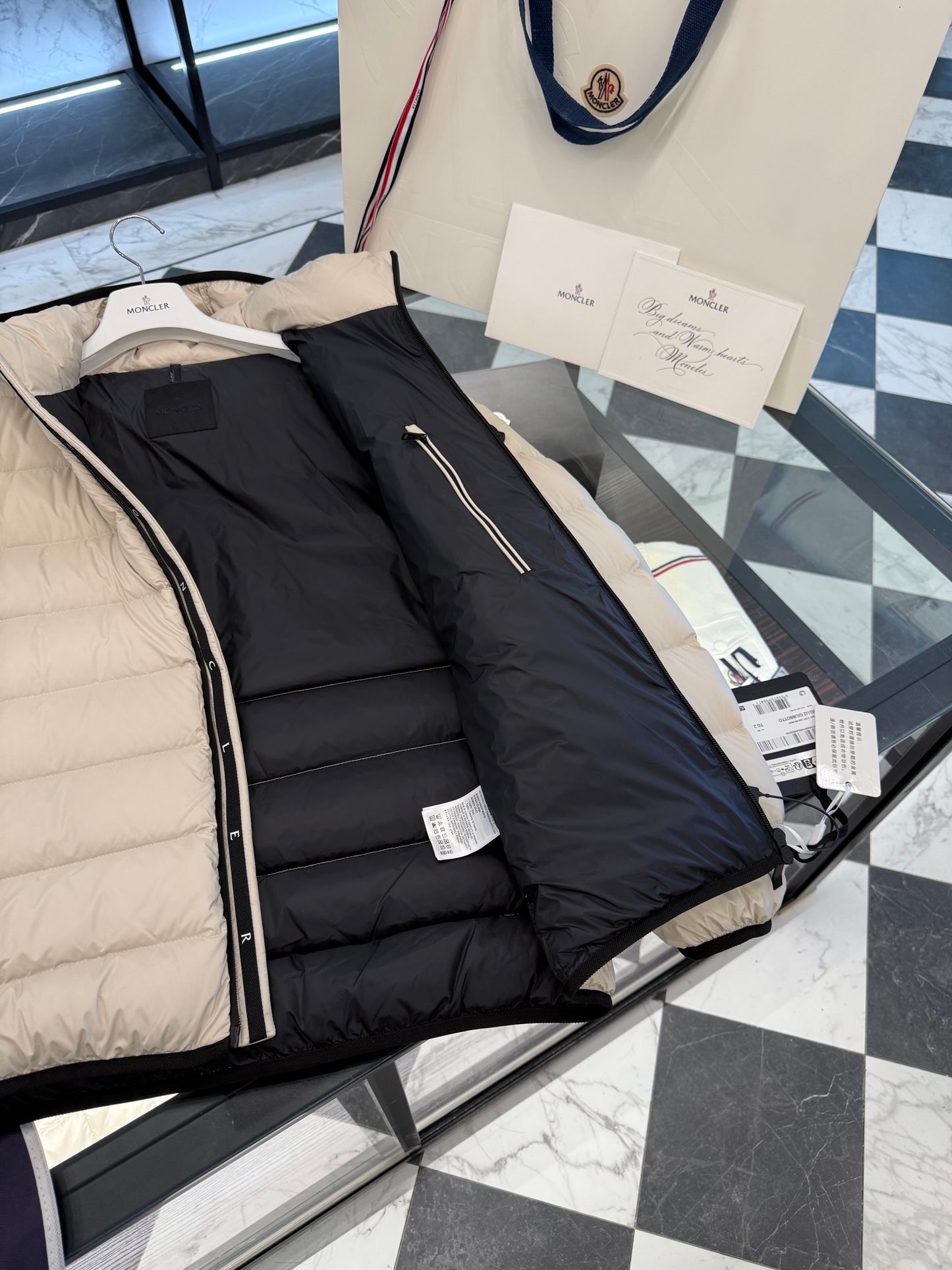 MONC JELUZ JACKET