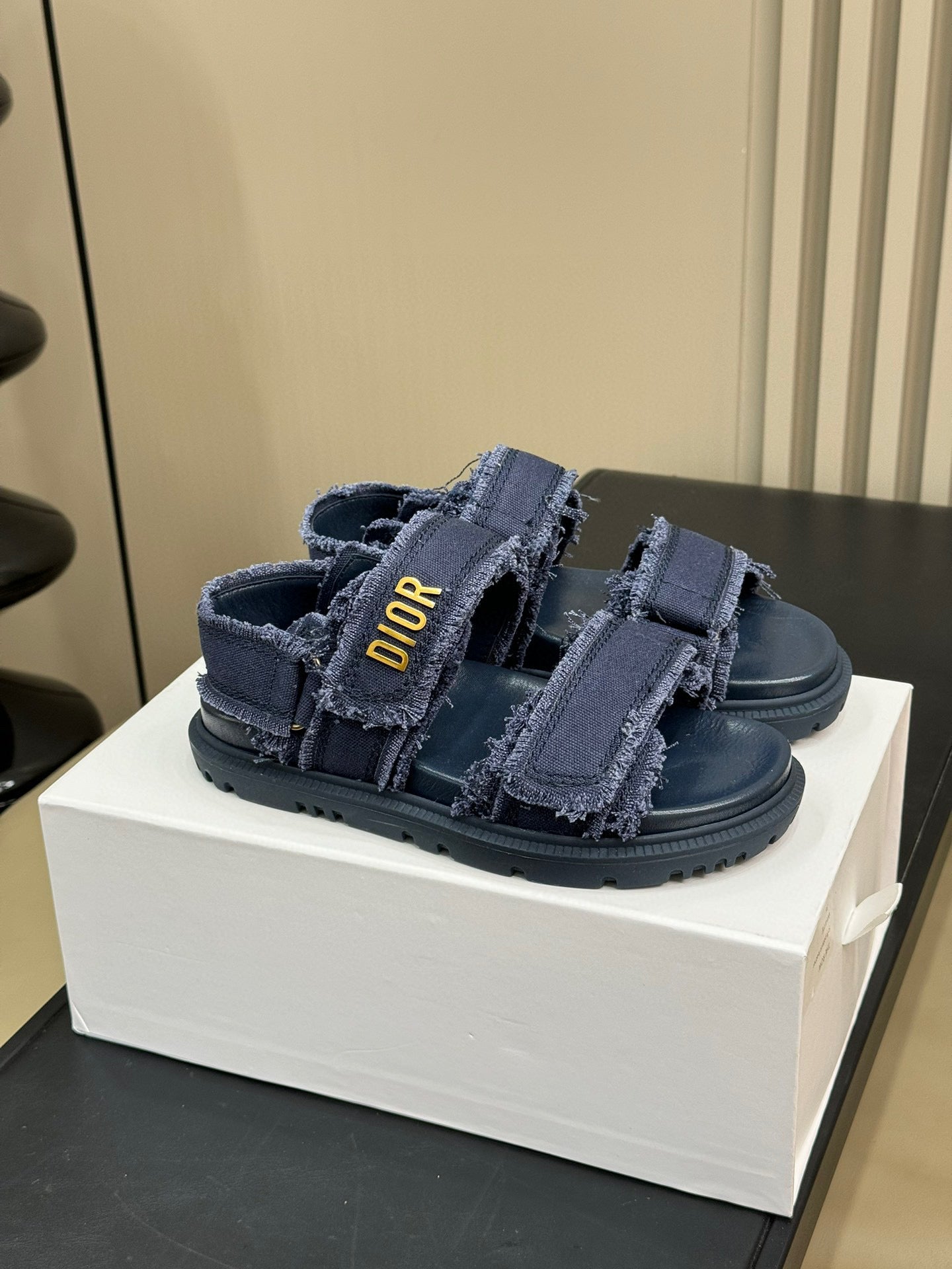 CD SANDALS