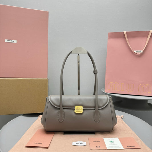 MIU M SHOULDER BAG