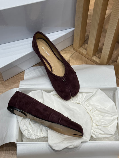 MAISON M TABI BALLET FLATS