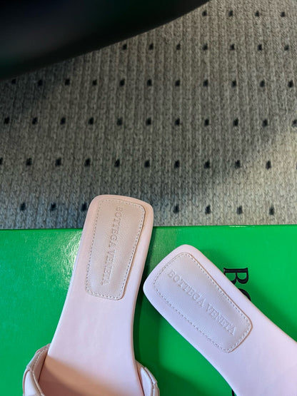 BOTT V SANDALS