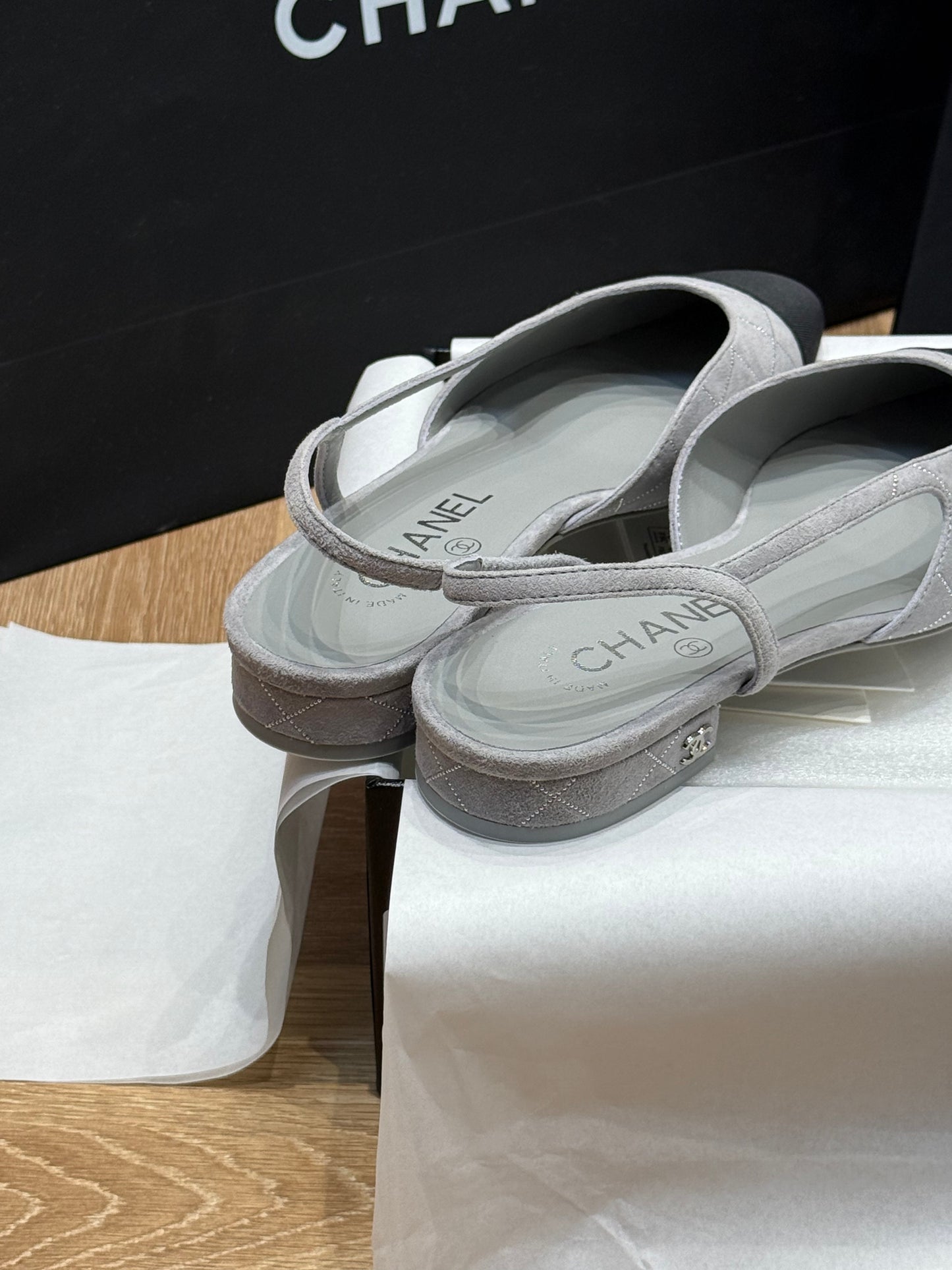 CC SLINGBACK PUMPS