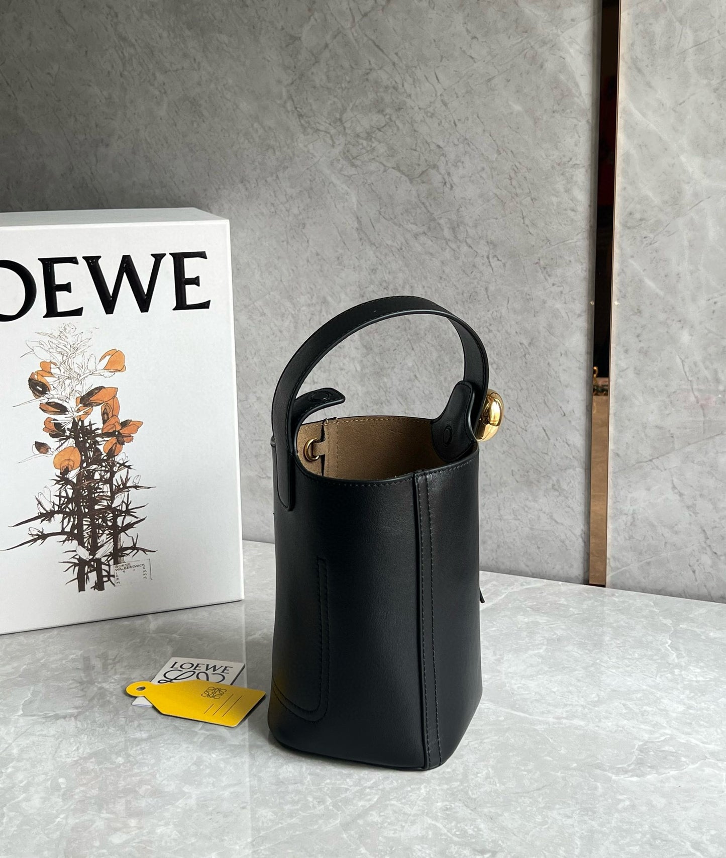 LOEW MINI PEBBLE BUCKET BAG