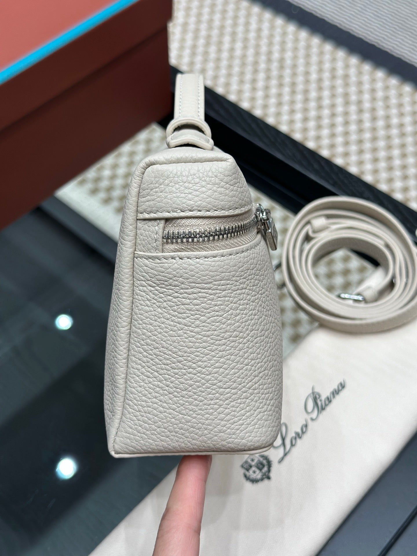 LORO P EXTRA POCKET L19 BAG