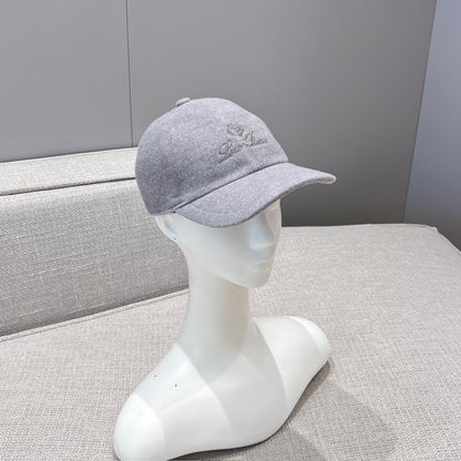 LORO P CASHMERE CAP