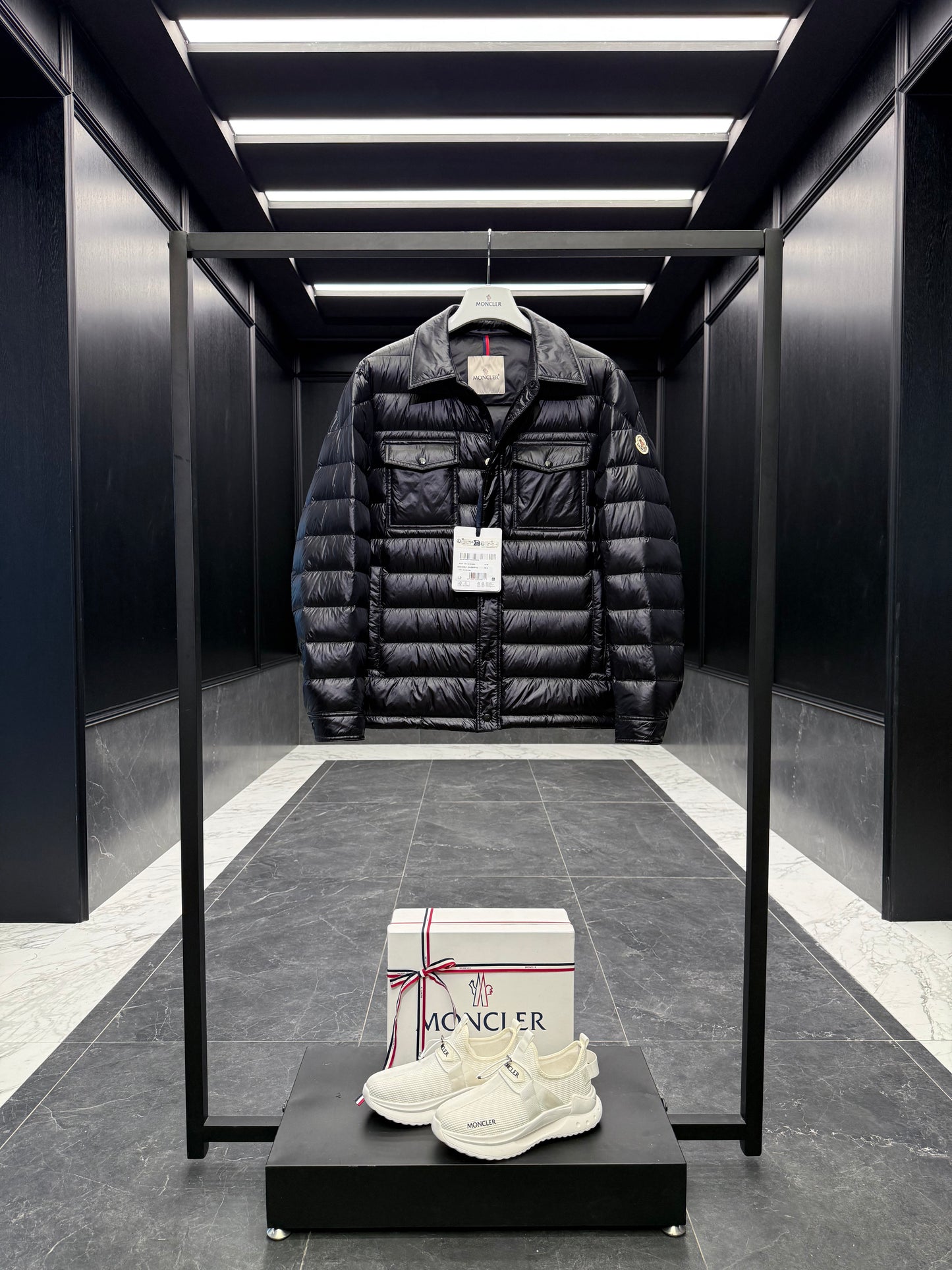 MONC CHAMBLY JACKET