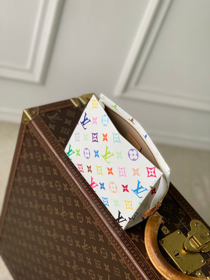 LOU x MURAKAMI 19 TOILETRY POUCH