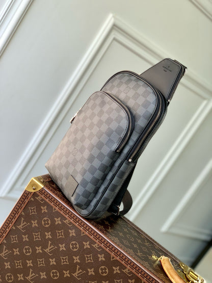 LOU AVENUE PM SLING BAG