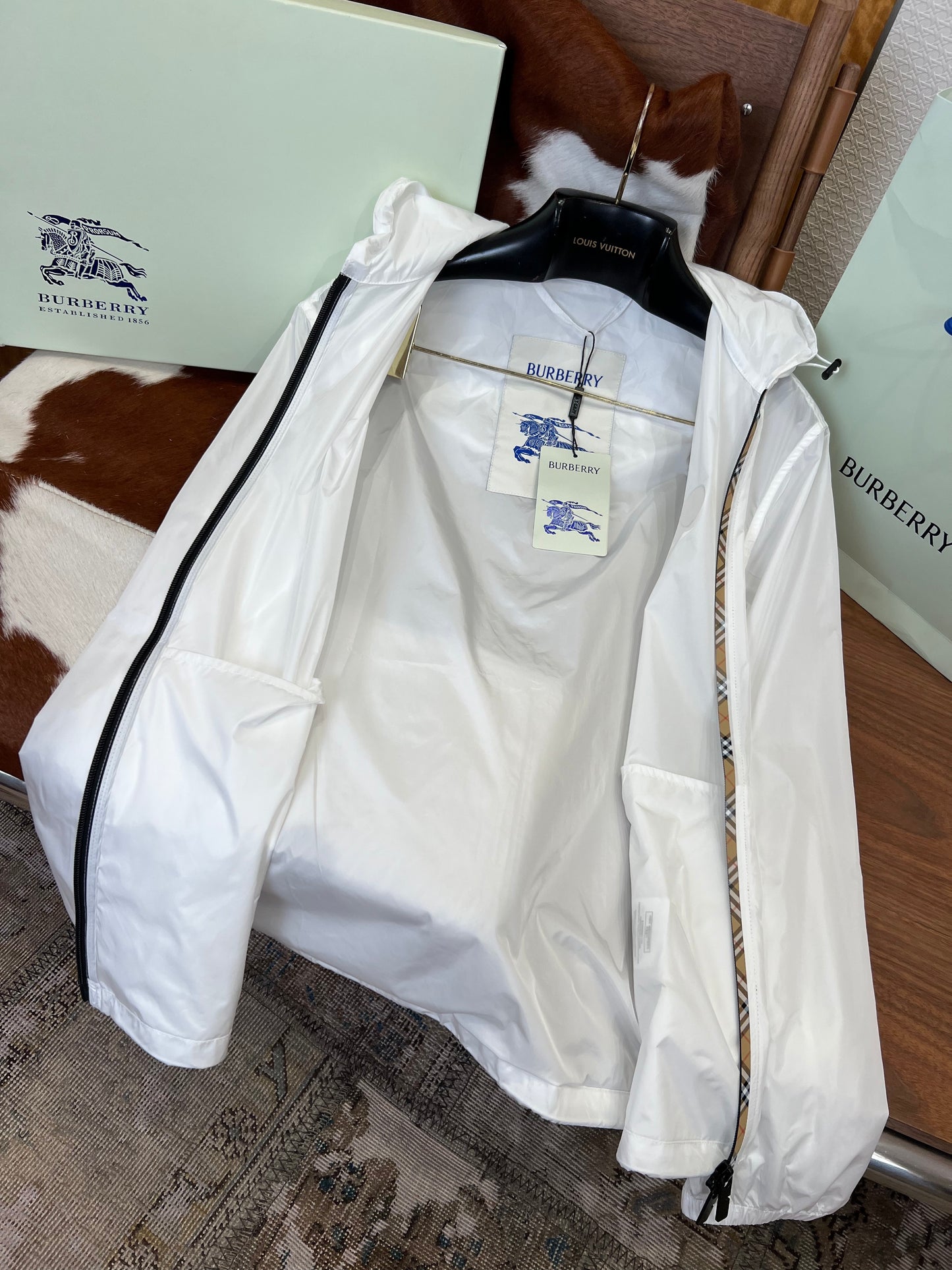 BBR WINDBREAKER