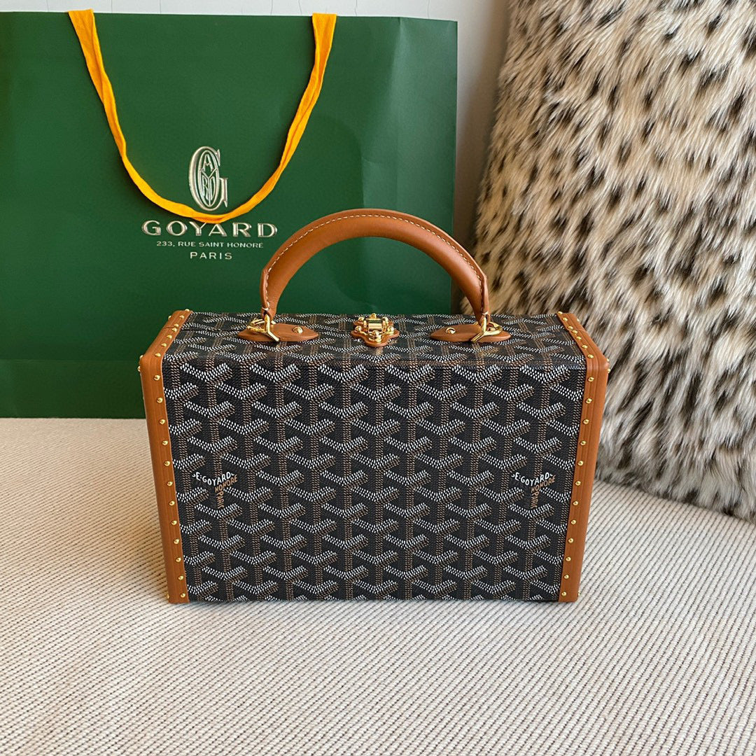 GOYA GRAND HOTEL TRUNK BAG