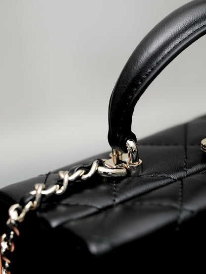 CC SMALL BOX CHAIN BAG