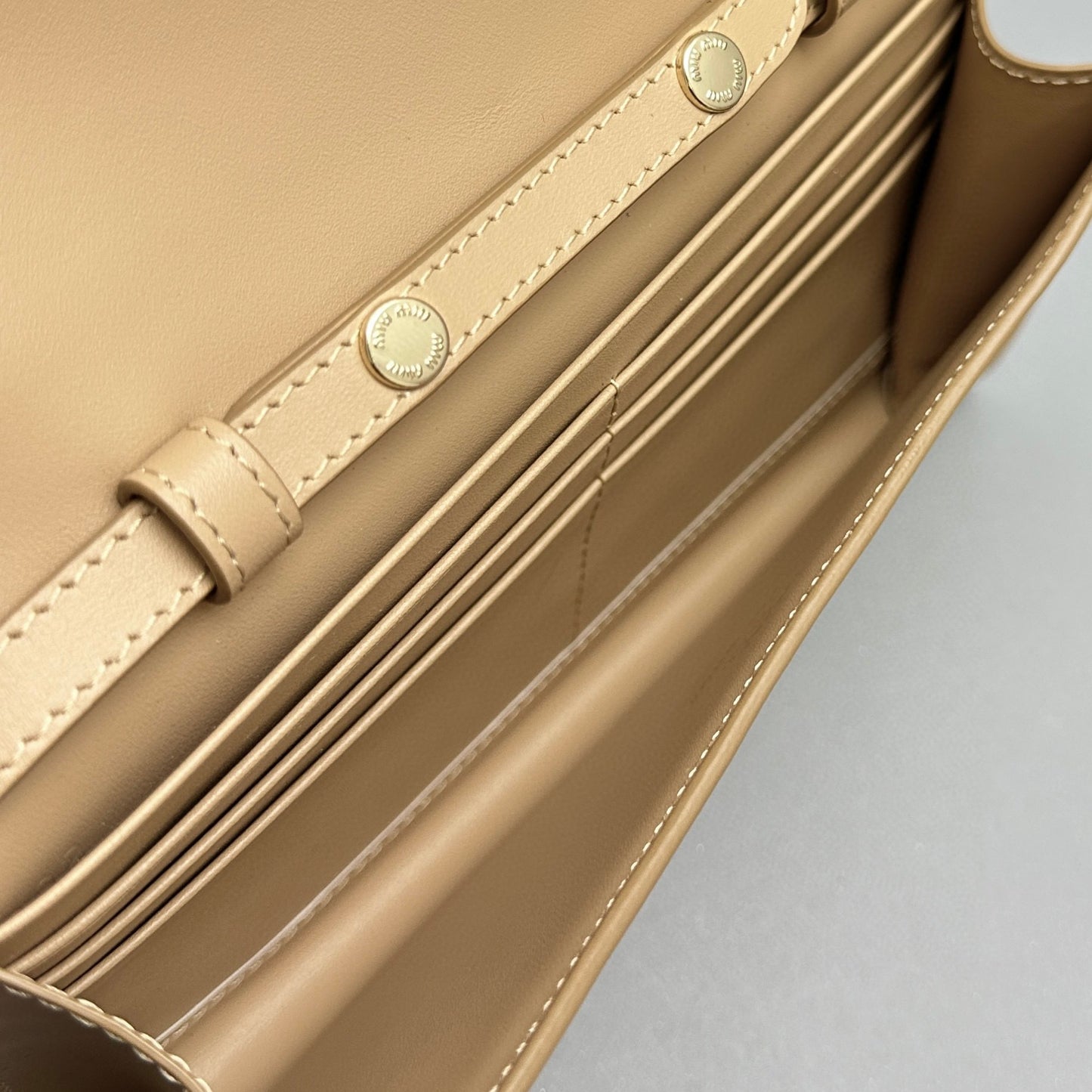 MIU M SHOULDER STRAP WALLET