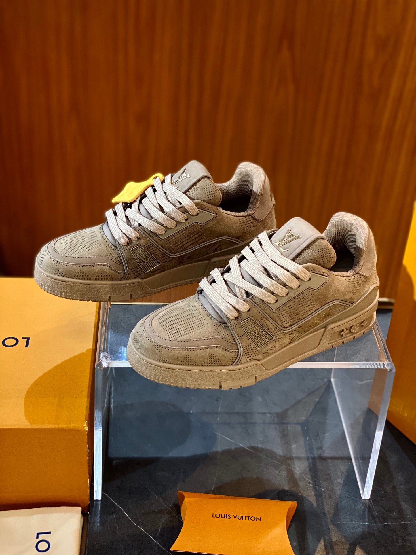 LOU TRAINERS