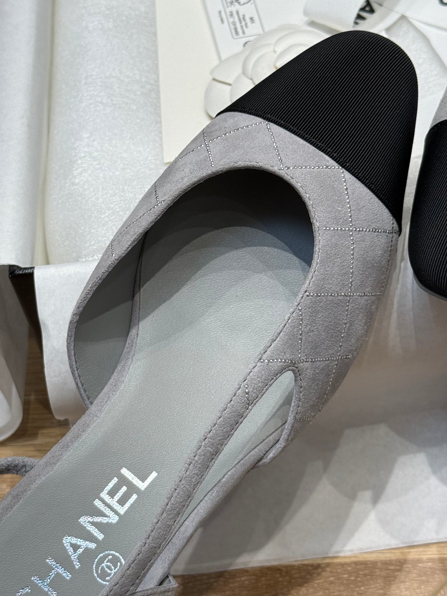 CC SLINGBACK PUMPS