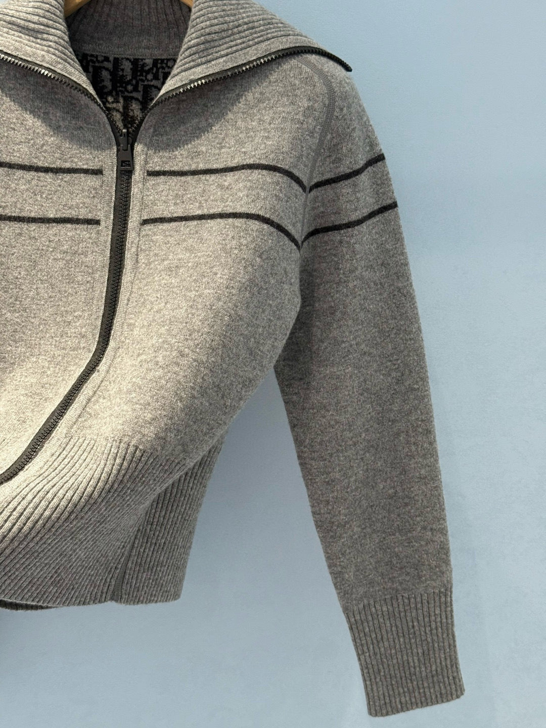 CD ZIP JUMPER