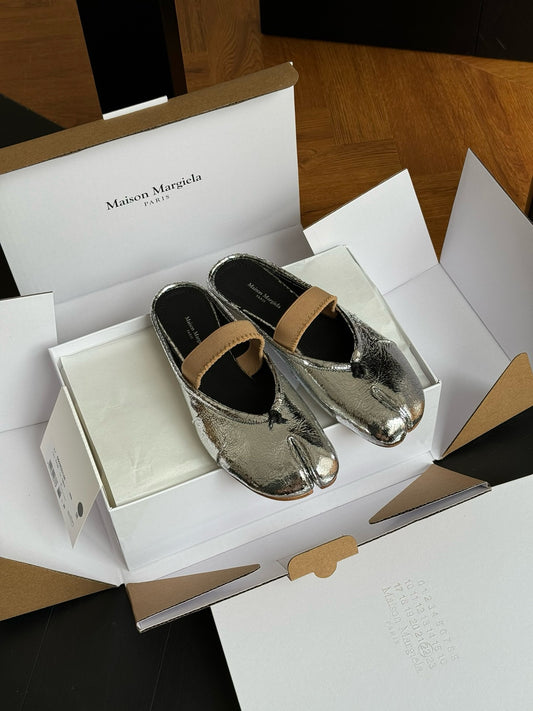 MAISON M TABI BALLET FLATS
